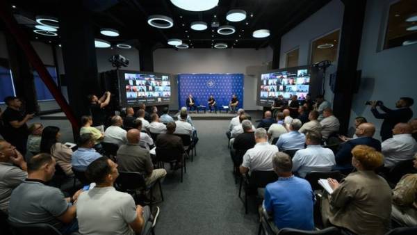Карпатська інтеграційна ініціатива об’єднає понад 500 бізнесменів з різних держав – Зеленський