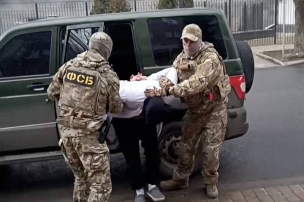У захопленому Донецьку медичного працівника Дениса Діденка “засудили” за державну зраду ➜ ZMINA