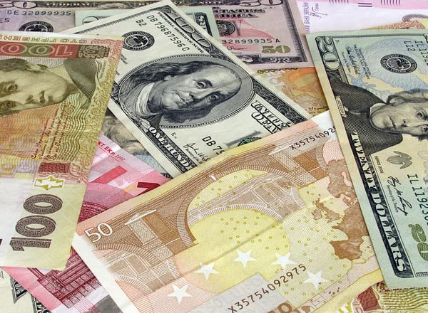Курс валют на міжбанківському ринку: долар та євро зросли у ціні на 6 копійок — Міністерство фінансів