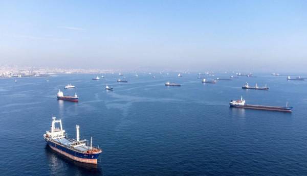 Чорноморська блокада загрожує посівній 2027 року: українські аграрії можуть опинитися без фінансування.