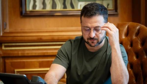 Володимир Зеленський припинив повноваження чотирьох послів.