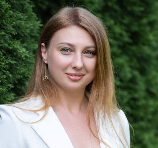 «Переїзд до США не став початком з нуля»: стоматологиня Анна Іщик про професію, дітей та нові цілі