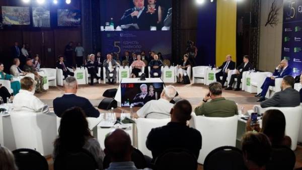 Українській державі потрібна коаліція згуртування, на думку Порошенка.