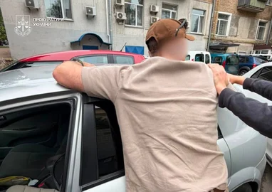 У столиці двоє літніх людей передали фальшивим співробітникам СБУ 267 тисяч гривень для нібито перевірки.