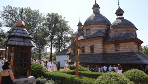 Церква-пам’ятка ЮНЕСКО у Жовкві знову відкрила двері після відновлювальних робіт.