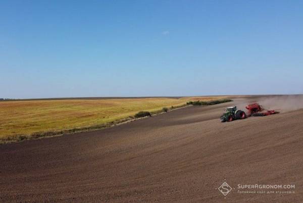 SuperAgronom.com: посівні площі в Україні можуть зменшитися на 20% через зернові експортні труднощі