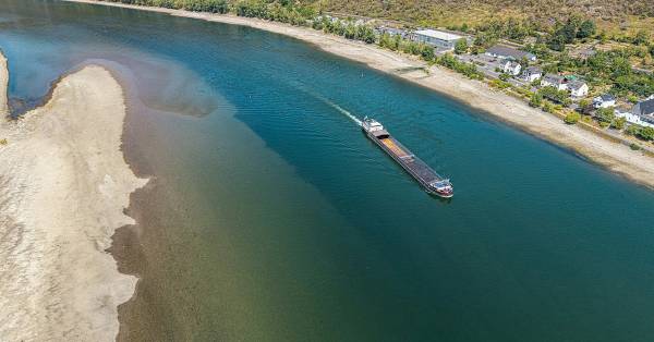 Десятки кораблів не можуть дістатися до українських портів через російські атаки ➜ ZMINA