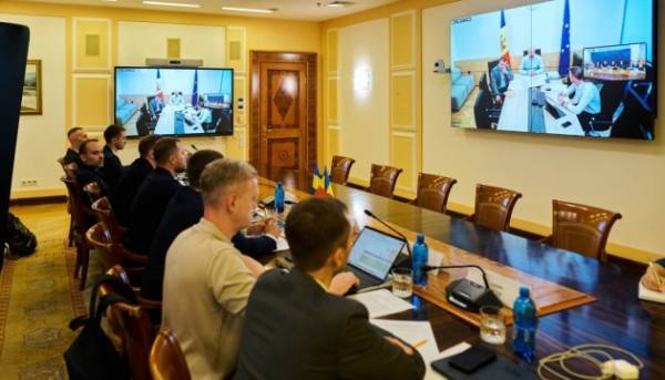 Калашник обговорив з молдовським колегою розробку альтернативних логістичних шляхів