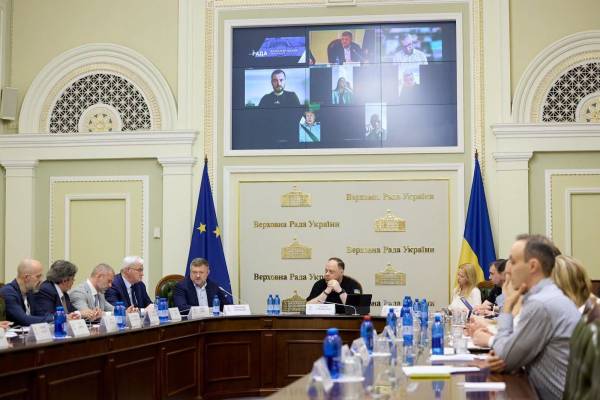 Українські постійні представники при міжнародних установах провели зустріч з керівництвом Ради та депутатами парламенту.