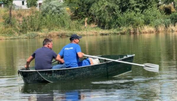 У Києві на озері Кирилівське спостерігається повторне незначне забруднення вод після російського нападу.