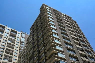 Які регіони України пропонують найдоступніші та найдорожчі новобудови за квадратний метр (інфографіка)