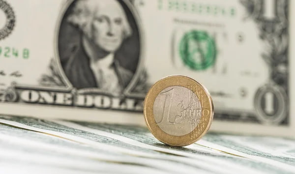 Курси валют 28 серпня: долар та євро – зміни, Мінфін