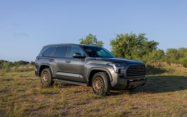 Toyota оновила модель Sequoia (фото)
