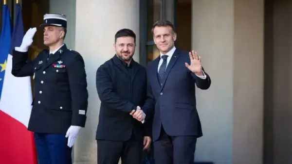 Зеленський: Макрон допоможе Україні знайти ракети для “Петріот”