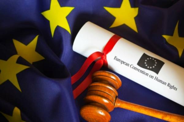 Громадянам України легше відстоювати свої права за кордоном: зміни з 1 серпня — Мінфін
