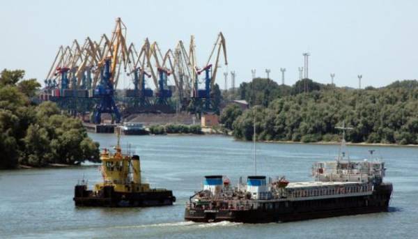 На Дунаї виникла черга із 70 кораблів через труднощі з вивезенням українського зерна