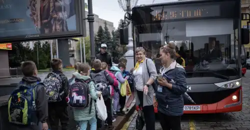 Подорож дитини без батьків: хто несе відповідальність за її життя та безпеку під час поїздки