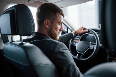 Чому автомобіль має слабке гальмування: ключові причини