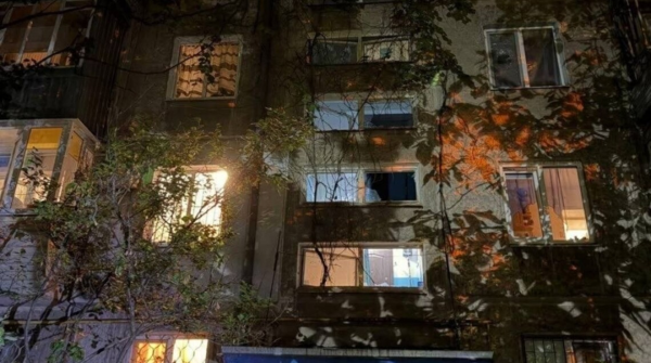Росія завдала удару дроном по багатоповерховому будинку в Запоріжжі, постраждала людина