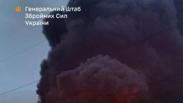 Нафтопереробні заводи в Ільську та Сизрані зазнали ударів, повідомляє Генштаб ЗСУ