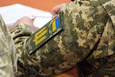 Чи позбавляють військових заробітку при самовільному залишенні місця служби: роз’яснення від Міністерства оборони