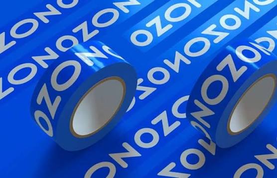 Ціна акцій Ozon впала на 27% через удари дронів по складах, повідомляє Мінфін.