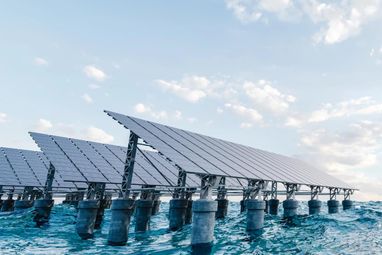 Сінгапур розмістив 13 тисяч сонячних панелей на морі – причини