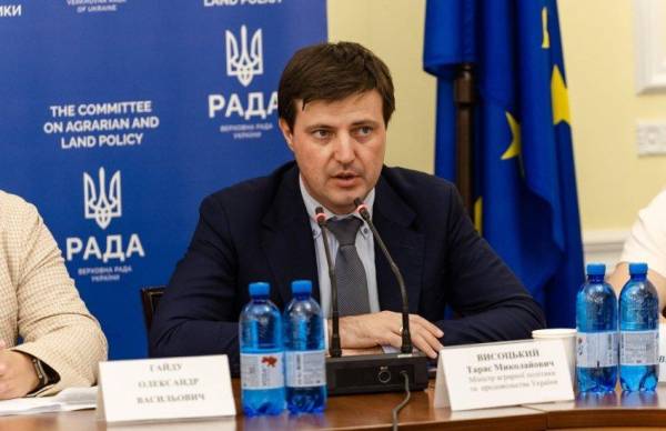 Блокування морських портів обвалило експорт українського агросектору: витрати на транспортування зросли на 50 доларів за тонну.