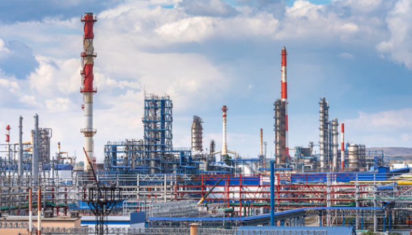 Орський нафтопереробний завод припинив переробку нафти після атаки українських безпілотників, повідомляє Reuters
