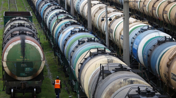 Росія продовжила ембарго на вивезення дизельного палива виробниками до кінця вересня.
