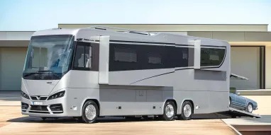 Mercedes-Benz Sprinter за €2,2 млн отримав перетворення на будинок на колесах (фото)
