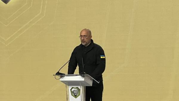 Шмигаль: Бажано, щоб військовослужбовці після завершення служби долучалися до енергетичного сектору.