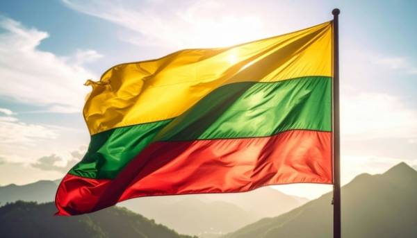 Литва протестує проти Росії через пошкодження посольства в Києві після нападу