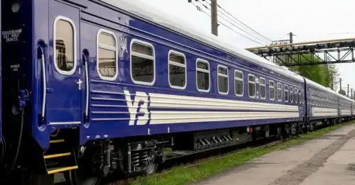 Затримка поїздів з Дніпра складе 6-7 годин, повідомляє Укрзалізниця