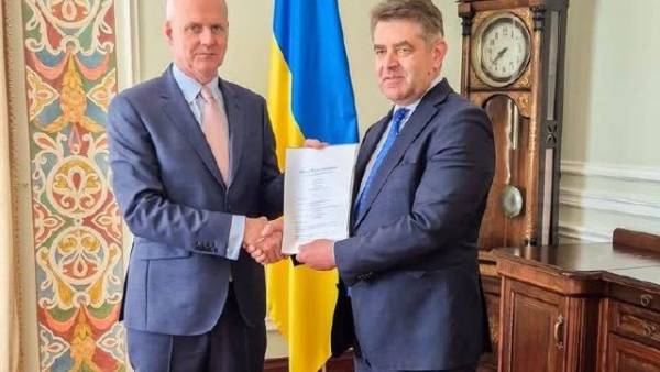 Новий посол Німеччини Борис Руґе розпочав виконання своїх дипломатичних обов’язків в Україні