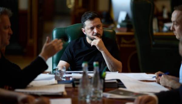 Зеленський наказав розробити “спеціальну операцію з введення санкцій” проти Росії