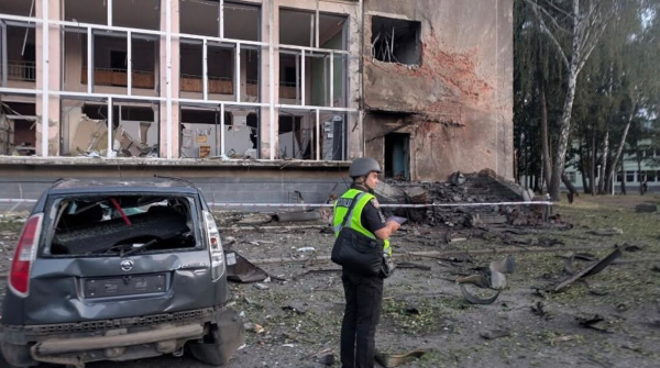 Загарбники завдали удару по Чернігівській області: є понад десять постраждалих, серед яких неповнолітні.