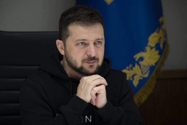 Україна прагне обійти перешкоди РФ на шляху експорту зерна: Зеленський повідомив про денну кількість суден, що проходять через коридор.
