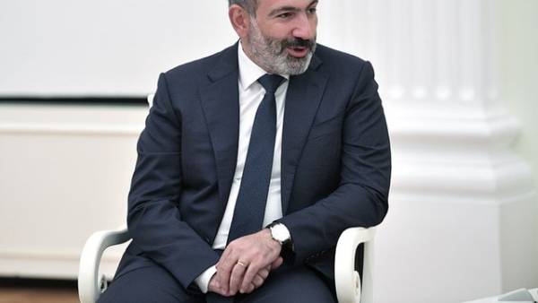 Президент підписав указ про призначення Пашиняна прем’єр-міністром Вірменії