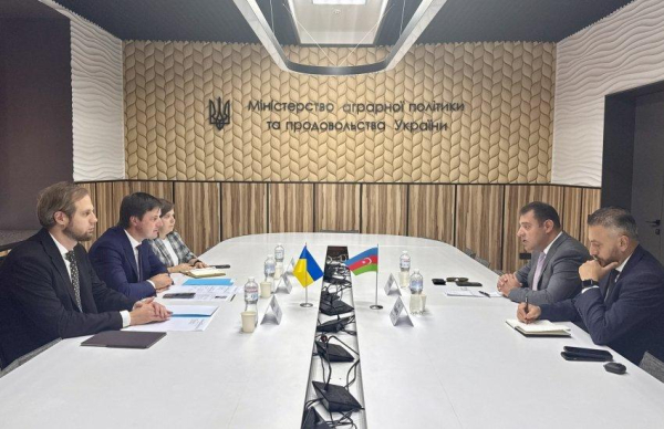 Україна та Азербайджан домовляються про двосторонню торгівлю обсягом $1 млрд