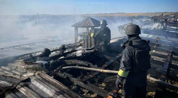 Росія знищила птахофабрику на Одещині: згоріла тонна птиці