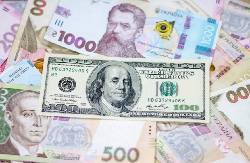 Світовий банк виділив Україні понад 800 мільйонів доларів на пенсії