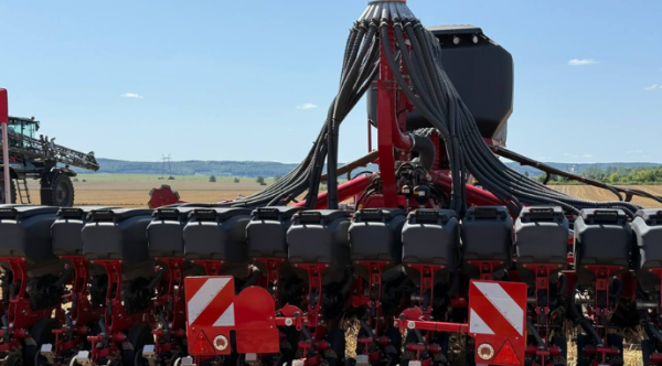 HORSCH презентував інноваційний посівний комплекс для вузькорядного висіву