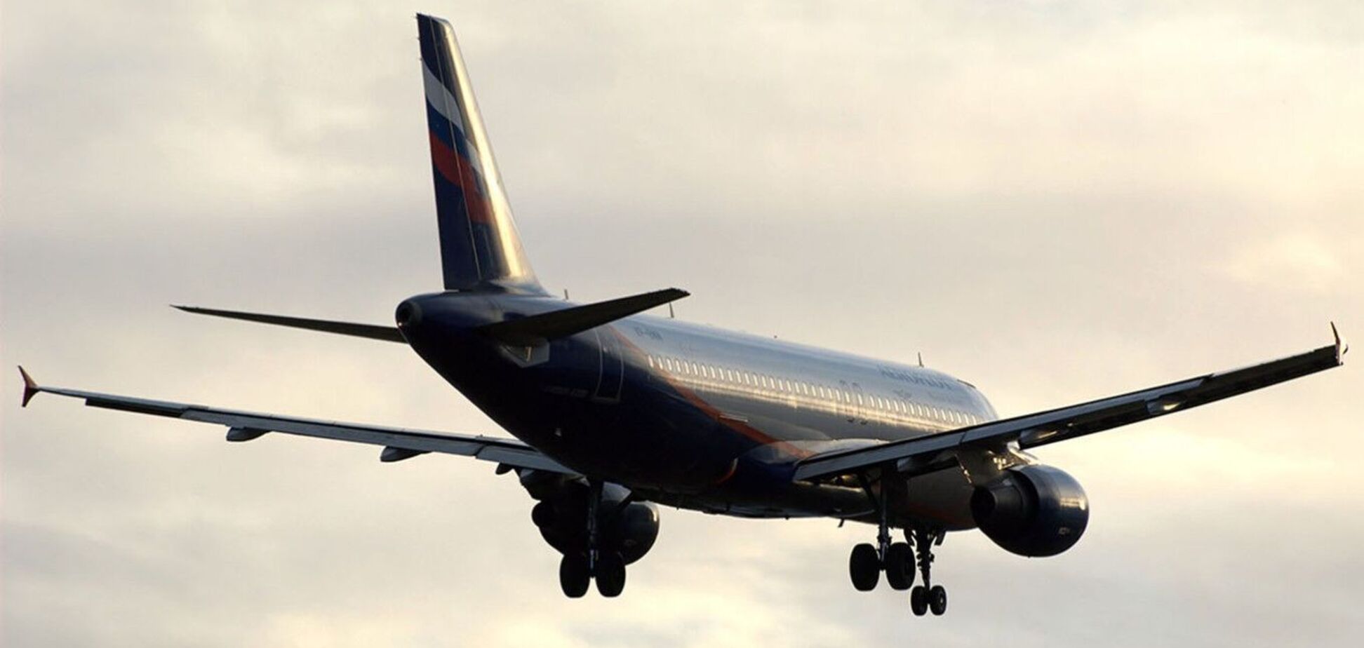 Пасажирський літак Airbus A320-200 авіакомпанії 'Аерофлот'