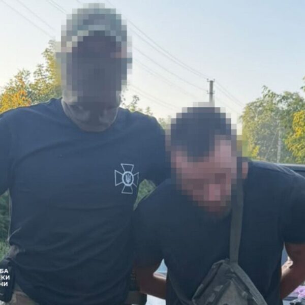 Зловмисника, що коригував вогонь по Слов’янську, затримали на Донеччині
