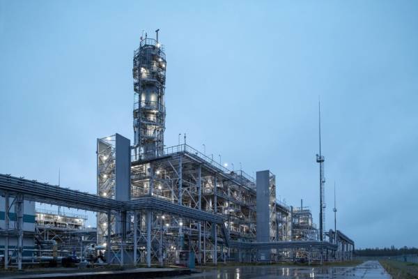 Українські дрони атакували російський газопереробний завод за 3000 км від кордону