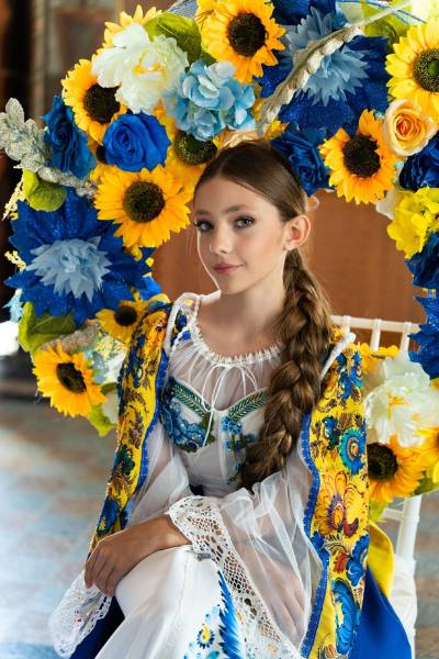 Аліна в образі перформансу