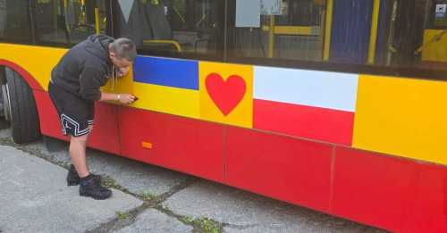 Польські активісти профінансували автобуси для Вінниці, яку мали забезпечити депутати