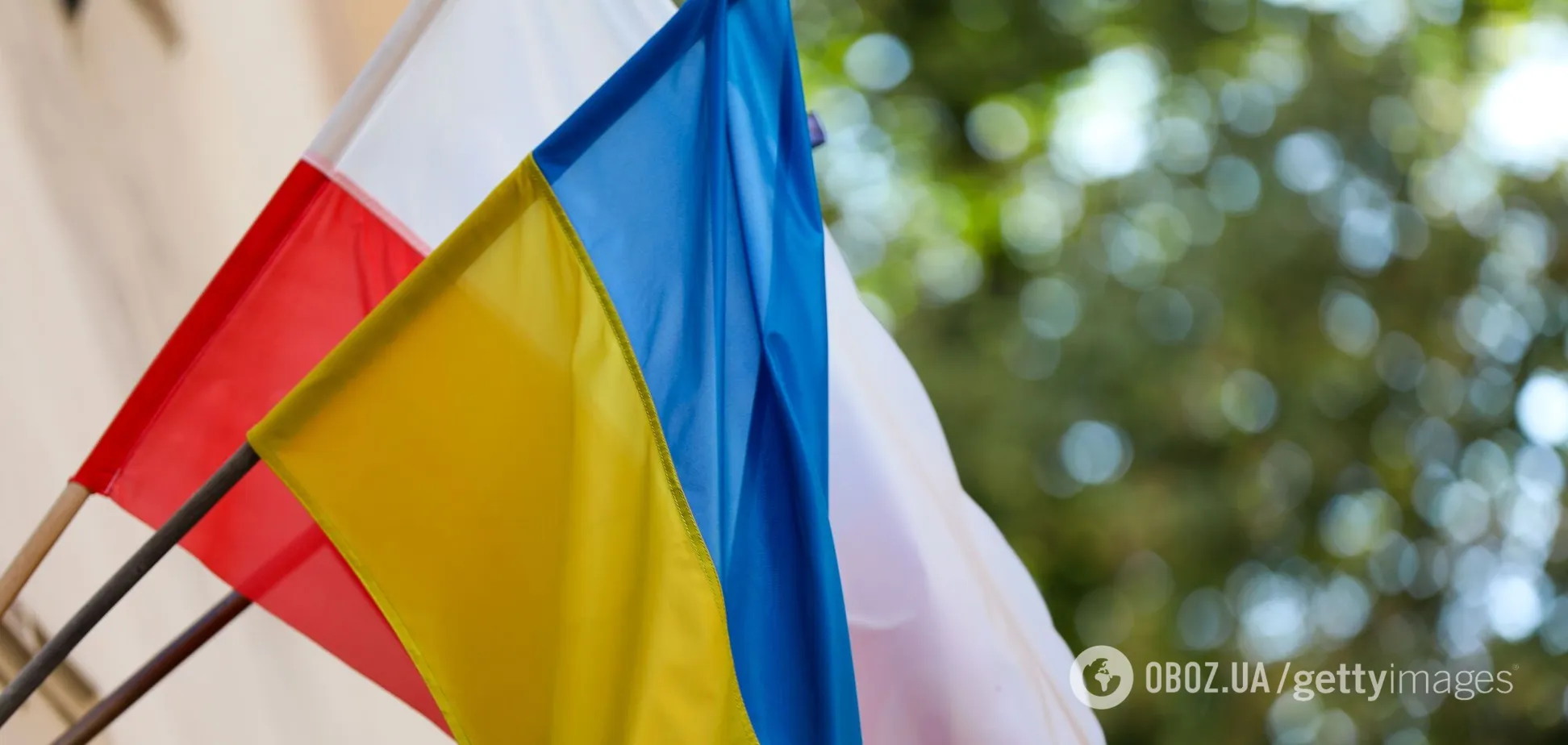 Ілюстративне фото. Прапори Польщі і України