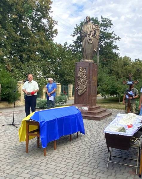 Глобинська громада прощається із загиблим Героєм Олександром Шутьком